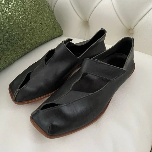 Cydwoq Black Leather Flat Shoes – EU 36 (Fits US 6.5) - Picture 3 of 10